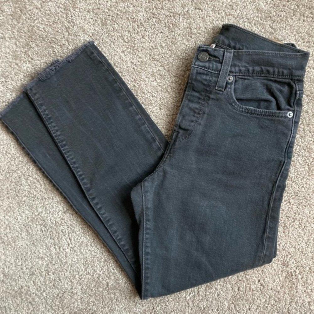 Levi's slim high rise ankle length jeans